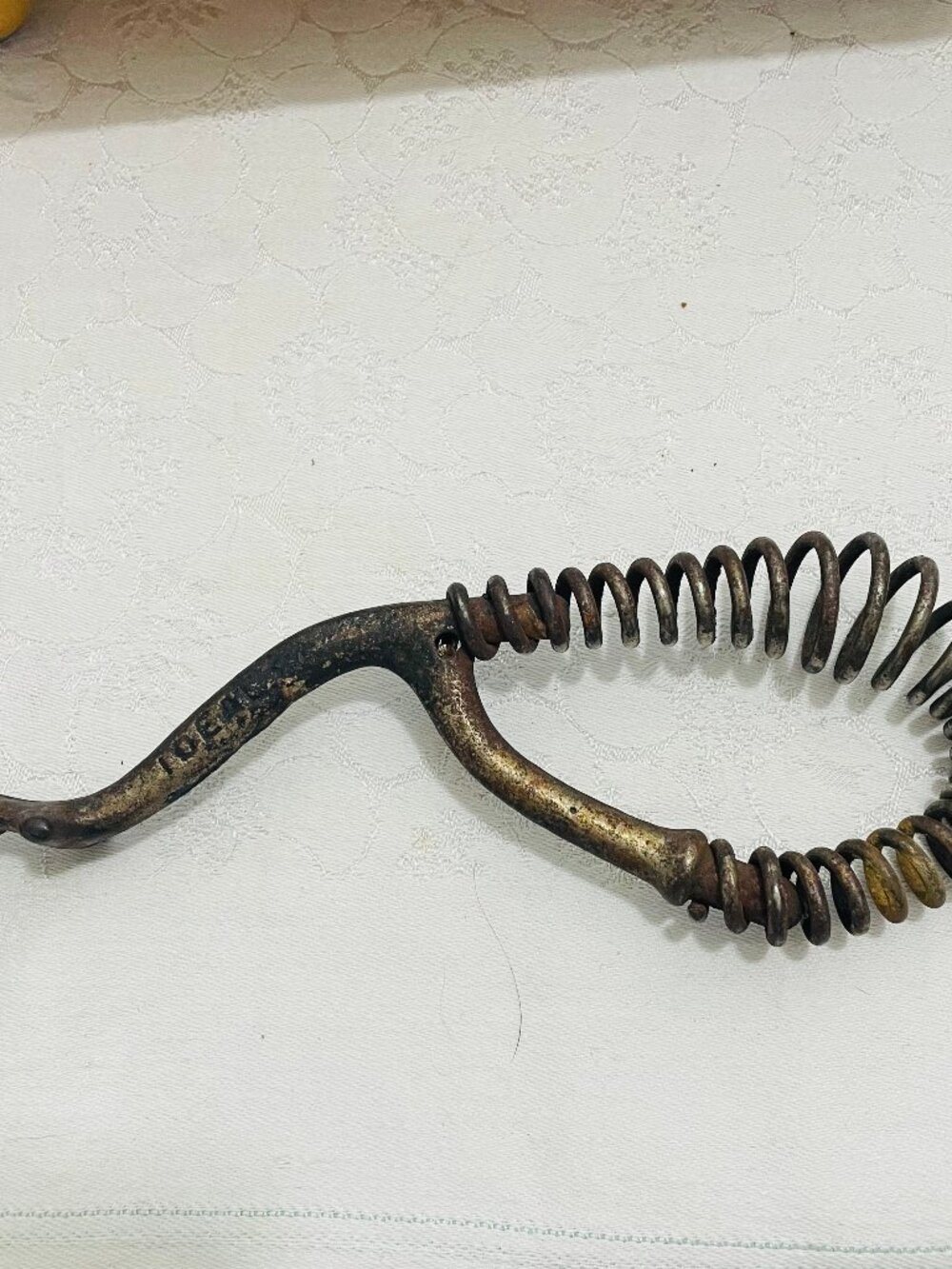 Antique / Vintage IDEAL Spring Handled Wood Stove Lid Lifter
